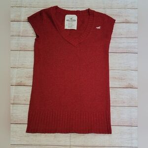 Hollister Y2K Preppy Red V-Neck Soft Sleeveless  Sweater, Large